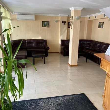 еника 瓦爾納