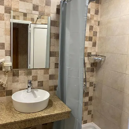 Guest house еника 3*